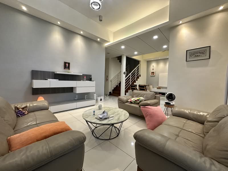 Rumah Berkembar untuk Dijual di Setia Eco Park (Setia Alam) - Jess Tee - Living Room - PropertyGuru.com.my