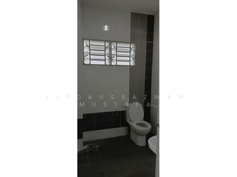 Rumah Teres 2 Tingkat untuk Dijual di Kota Puteri Seksyen 5 (Batu Arang) - Firdaussazwan Mustafa - Bathroom - PropertyGuru.com.my