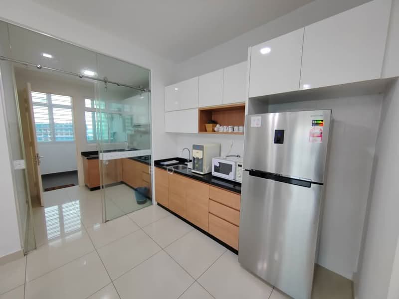 Servis Apartment untuk Dijual di Skysuites @ Meldrum Hills - Boey . - Kitchen - PropertyGuru.com.my