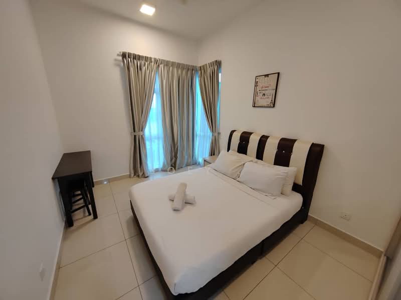 Servis Apartment untuk Dijual di Skysuites @ Meldrum Hills - Boey . - Bedroom - PropertyGuru.com.my