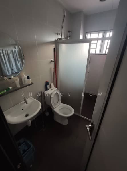 2-storey Terraced House for Sale in TAMAN PUCHONG UTAMA (Puchong) - Shanice Low - Bathroom - PropertyGuru.com.my