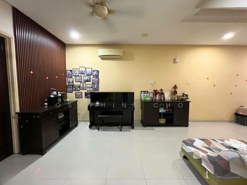 Rumah Teres 2 Tingkat untuk Dijual di Glenmarie (Selangor) - Josephine Chou - Living Room - PropertyGuru.com.my