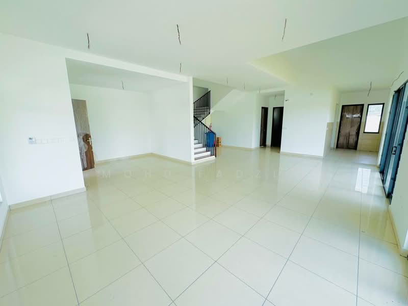 Rumah Berkembar untuk Dijual di Elmina (Shah Alam) - Mohd Fadzli - Living Room - PropertyGuru.com.my