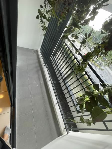 Servis Apartment untuk Dijual di Aster Hill - Caylaa Ng - Balcony - PropertyGuru.com.my
