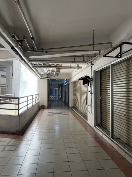 Shop for Sale in Serdang Raya (Seri Kembangan) - Nicky Choy - Corridor - PropertyGuru.com.my
