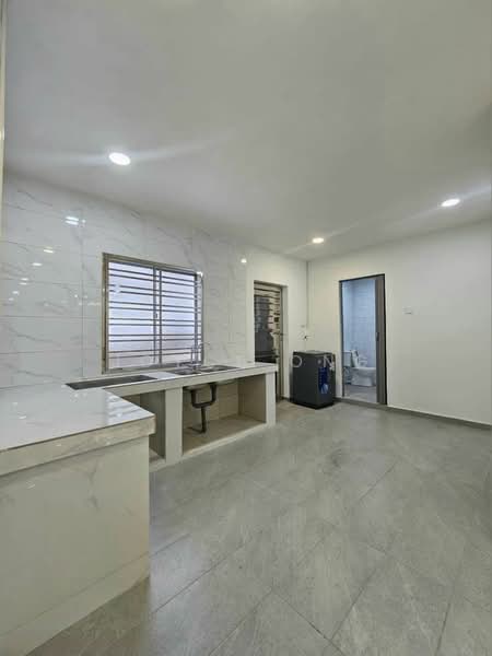 Rumah Teres 2 Tingkat untuk Dijual di Taman Desa Jaya (Johor Bahru) - Joyce Ong - Kitchen - PropertyGuru.com.my