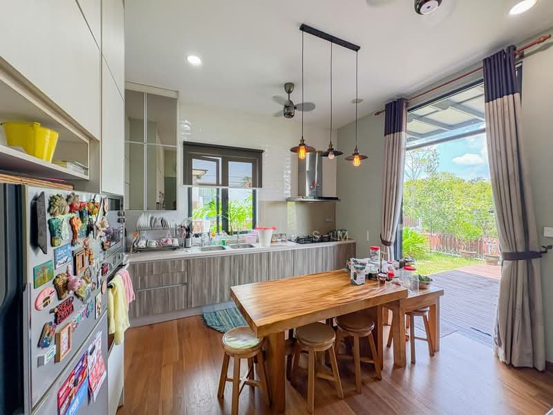 Semi-Detached House for Sale in Seri Kembangan (Selangor) - Zaty Jasmin - Kitchen - PropertyGuru.com.my