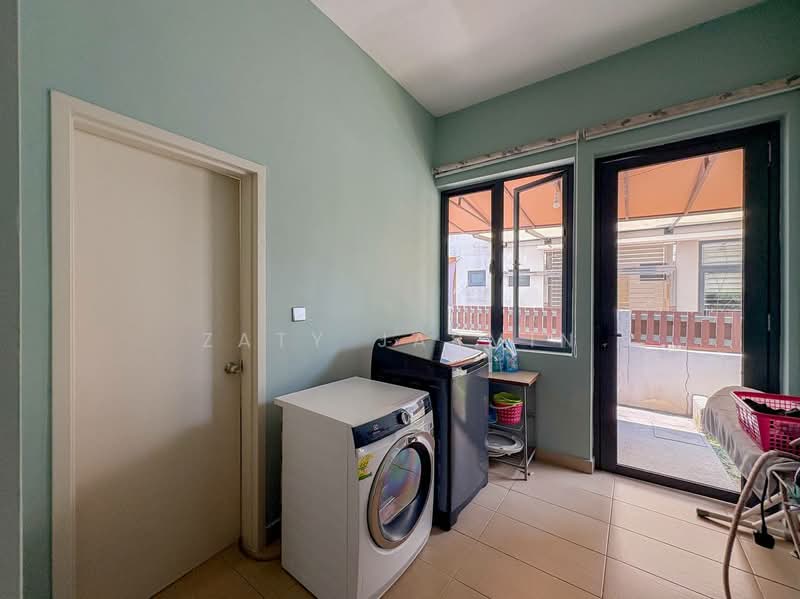 Semi-Detached House for Sale in Seri Kembangan (Selangor) - Zaty Jasmin - Interior - PropertyGuru.com.my