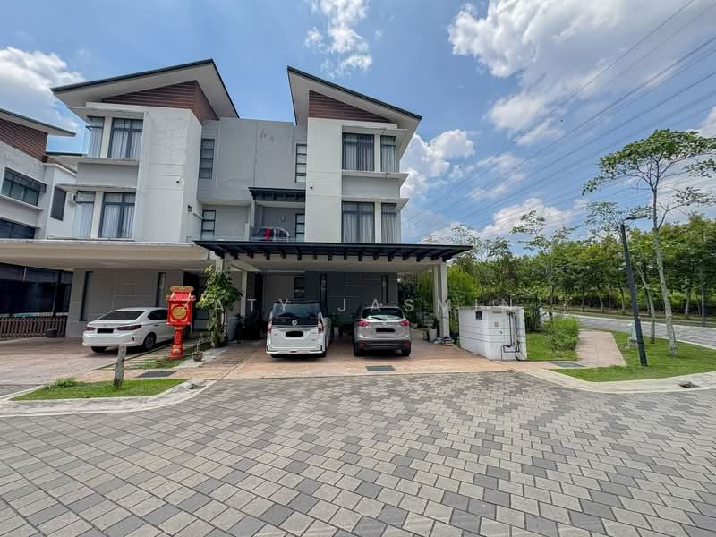 Semi-Detached House for Sale in Seri Kembangan (Selangor) - Zaty Jasmin - Exterior - PropertyGuru.com.my