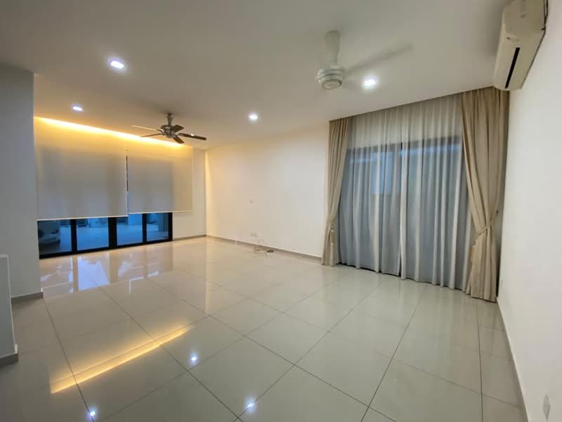 Rumah Kluster untuk Dijual di Taman Nusa Bestari (Iskandar Puteri (Nusajaya)) - Liew . - Living Room - PropertyGuru.com.my