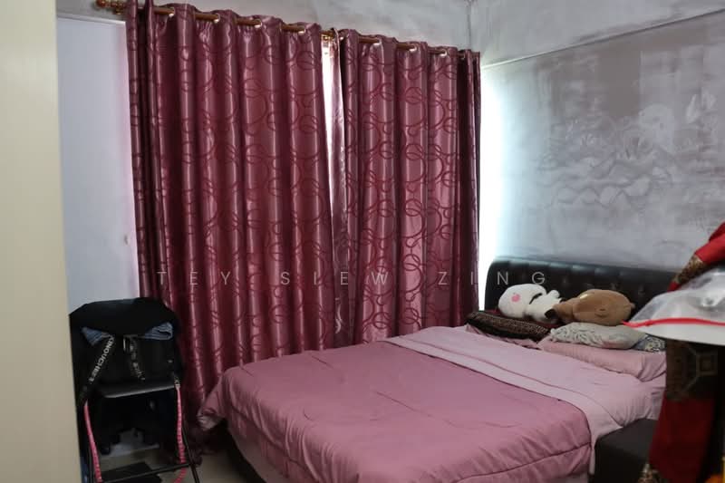 Condominium for Sale at The Zest @ Kinrara 9 - Tey Siew Zing - Bedroom - PropertyGuru.com.my