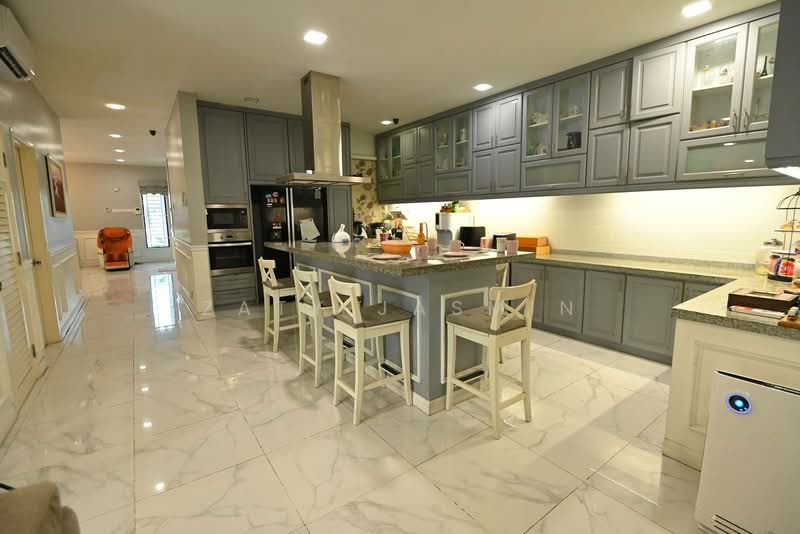 Semi-Detached House for Sale in Seksyen U9 (Shah Alam) - Zaty Jasmin - Kitchen - PropertyGuru.com.my