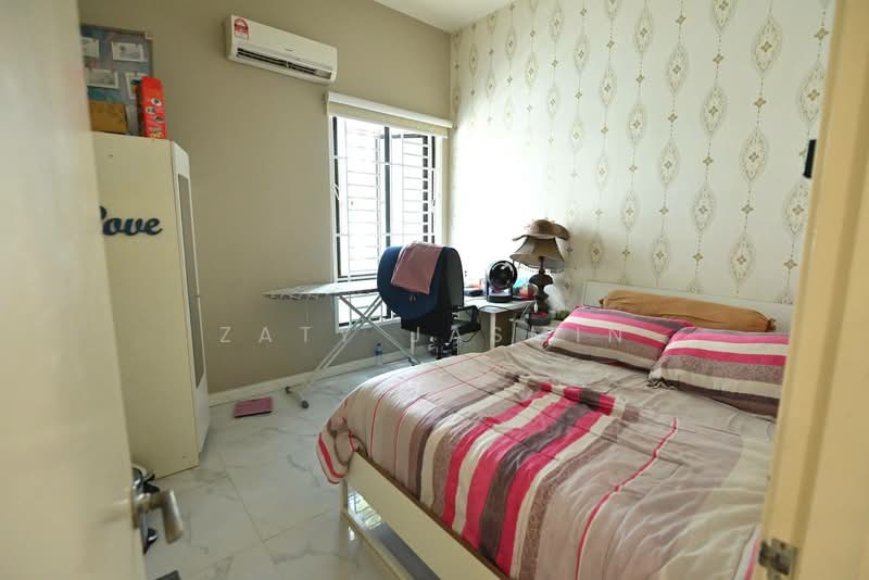Semi-Detached House for Sale in Seksyen U9 (Shah Alam) - Zaty Jasmin - Bedroom - PropertyGuru.com.my