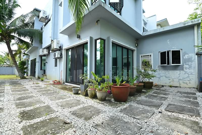 Semi-Detached House for Sale in Seksyen U9 (Shah Alam) - Zaty Jasmin - Exterior - PropertyGuru.com.my