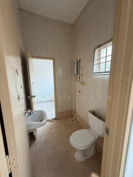 Rumah Teres 2 Tingkat untuk Dijual di Seremban (Negeri Sembilan) - Wai Mun Tham - Bathroom - PropertyGuru.com.my