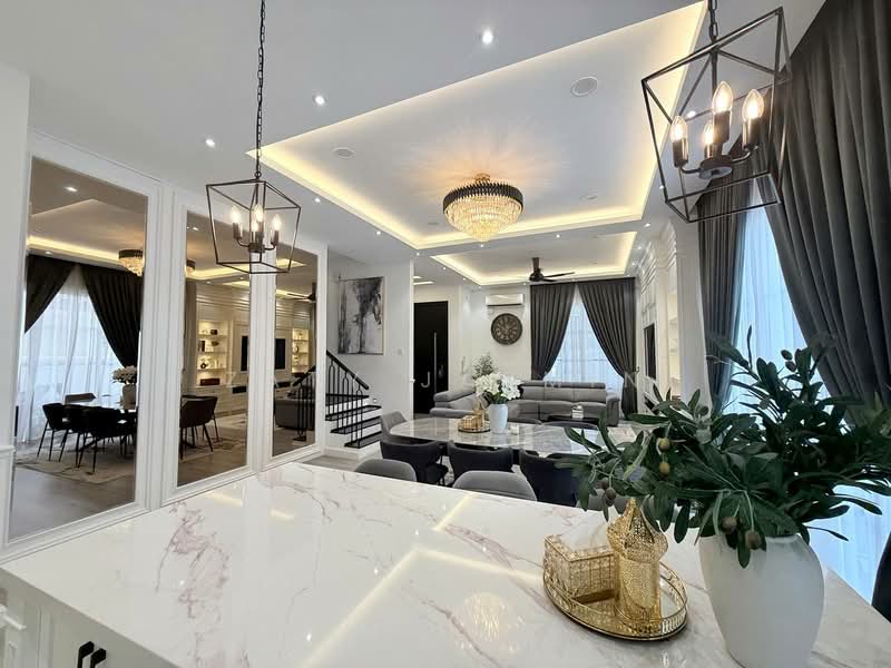 Rumah Berkembar untuk Dijual di Semenyih (Selangor) - Zaty Jasmin - Living Room - PropertyGuru.com.my