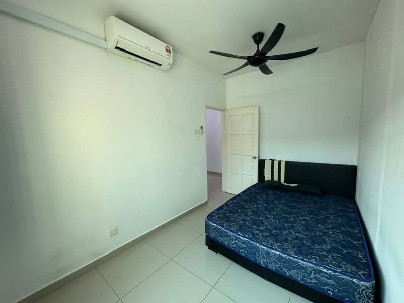 2-storey Terraced House for Rent in Taman Mutiara Rini (Skudai) - Linda Lee - Bedroom - PropertyGuru.com.my