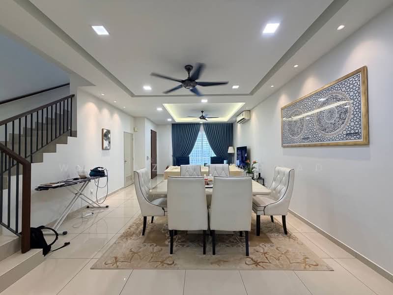 Rumah Teres 2 Tingkat untuk Dijual di Kota Kemuning (Shah Alam) - Wan Azlan Ahmad - Dining Room - PropertyGuru.com.my