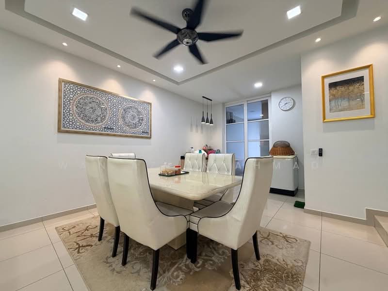 Rumah Teres 2 Tingkat untuk Dijual di Kota Kemuning (Shah Alam) - Wan Azlan Ahmad - Dining Room - PropertyGuru.com.my