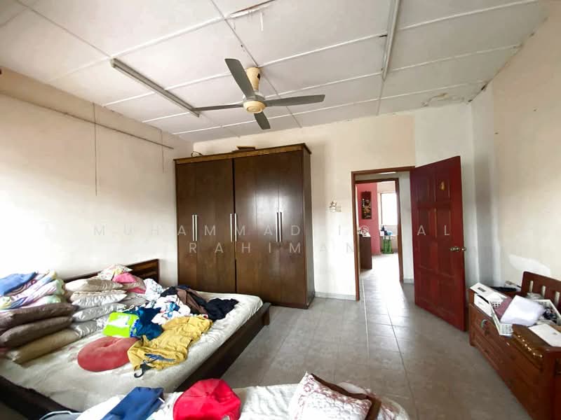 2-storey Terraced House for Sale in Taman Seri Sementa (Kapar) - Muhammad Iqmal Rahiman - Bedroom - PropertyGuru.com.my