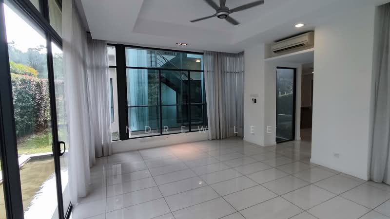 Rumah Banglo untuk Dijual di Leisure Farm (Gelang Patah) - Andrew Lee - Living Room - PropertyGuru.com.my