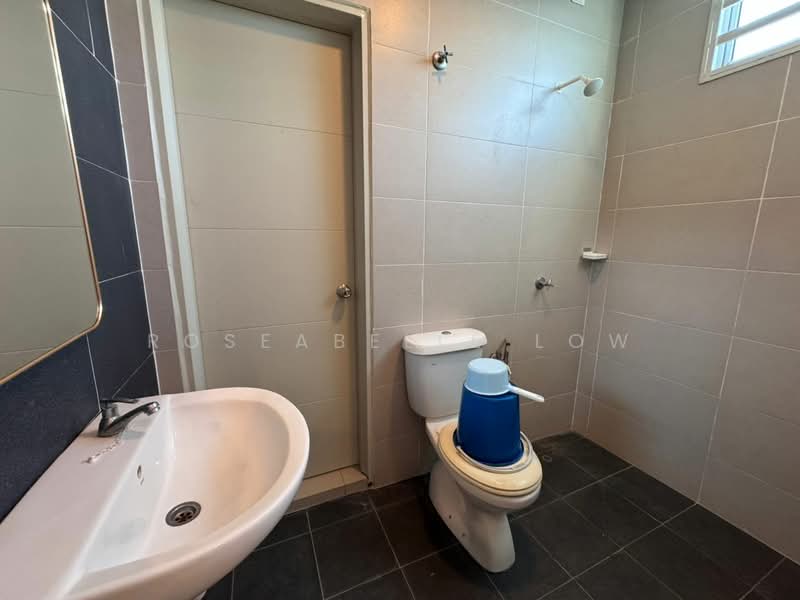 2-storey Terraced House for Rent in Bandar Sri Sendayan (Negeri Sembilan) - Roseabelle Low - Bathroom - PropertyGuru.com.my