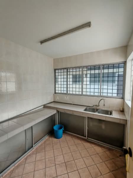 2-storey Terraced House for Rent in Taman Desa Rishah Indah (Ipoh) - Sam . - Kitchen - PropertyGuru.com.my