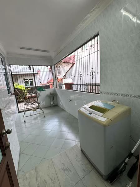 Rumah Berkembar untuk Dijual di Johor Bahru (Johor) - Max Loh - Balcony - PropertyGuru.com.my
