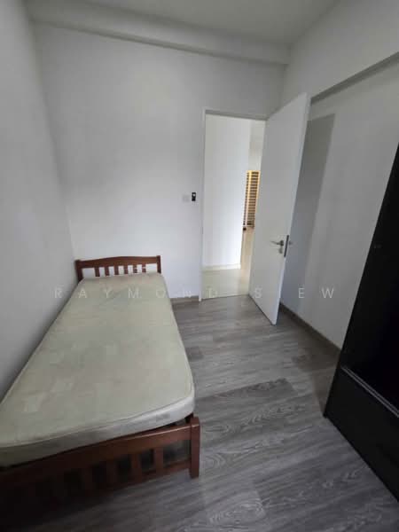 Kondominium untuk Disewa di Scenaria @ North Kiara Hills - Raymond Siew - Bedroom - PropertyGuru.com.my