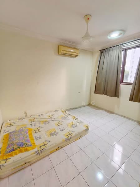 Pangsapuri untuk Dijual di Pearl Garden - Cris Ng - Bedroom - PropertyGuru.com.my