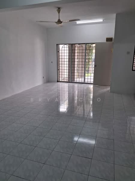 2-storey Terraced House for Rent in Taman Puncak Jalil (Seri Kembangan) - Bryan Cho - Living Room - PropertyGuru.com.my