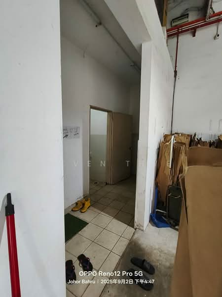 Kilang untuk Dijual di Kawasan Perindustrian Mount Austin (Tebrau) - Deven Thye - Corridor - PropertyGuru.com.my