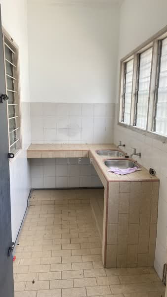 Rumah Teres untuk Disewa di Subang Jaya (Selangor) - Jennifer Lee - Kitchen - PropertyGuru.com.my