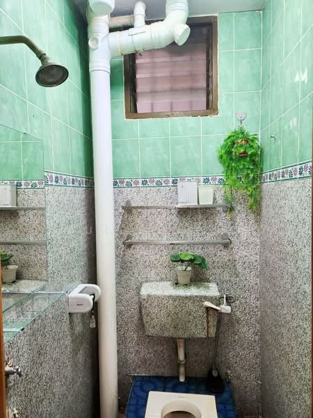 Apartment for Sale at Abdullah Hukum Apartment - Zul Syafiq - Bathroom - PropertyGuru.com.my