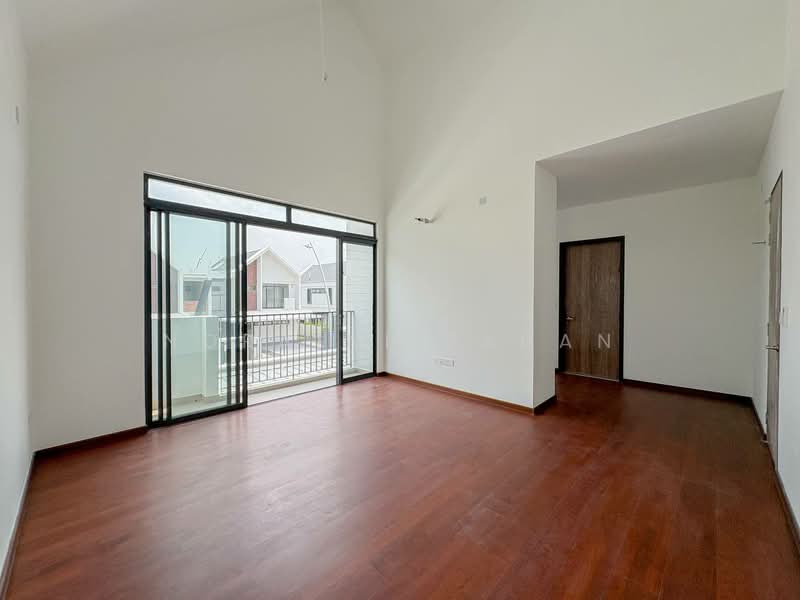 Rumah Berkembar untuk Dijual di Elmina (Shah Alam) - Noraini Dahan - Living Room - PropertyGuru.com.my