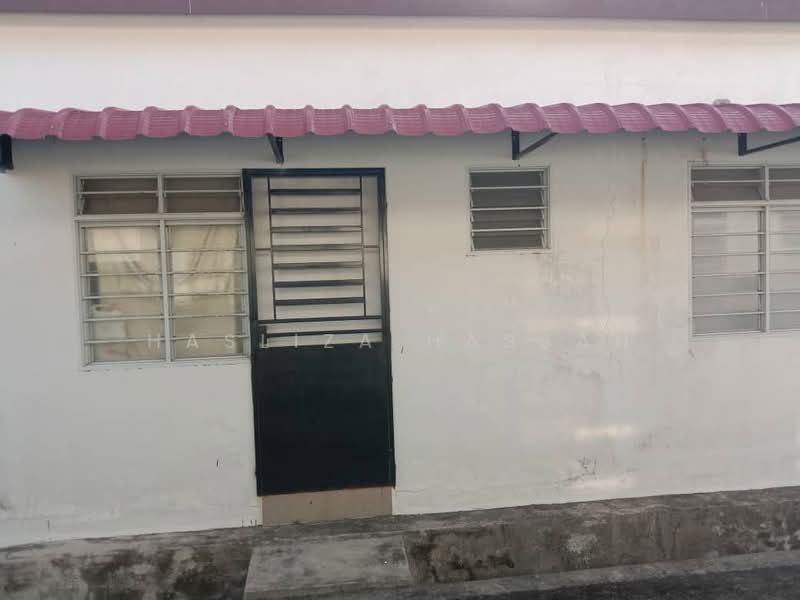 1-storey Terraced House for Sale in Ayer Keroh (Melaka) - Hasliza Hassan - Exterior - PropertyGuru.com.my