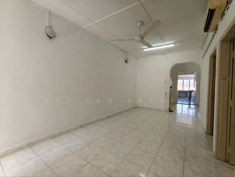 1-storey Terraced House for Sale in Taman Salak Jaya (Salak South) - Aqillah Razali - PropertyGuru.com.my