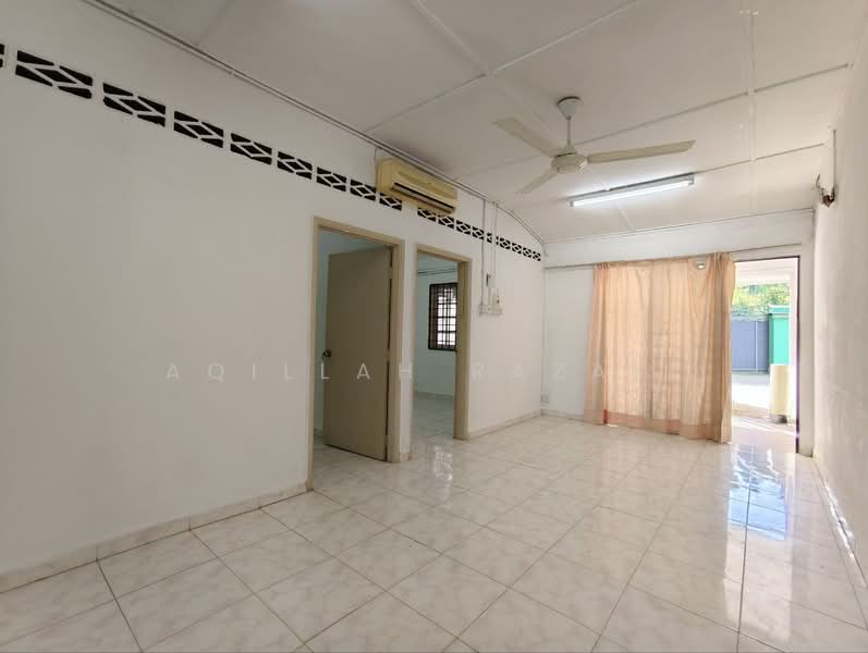1-storey Terraced House for Sale in Taman Salak Jaya (Salak South) - Aqillah Razali - PropertyGuru.com.my