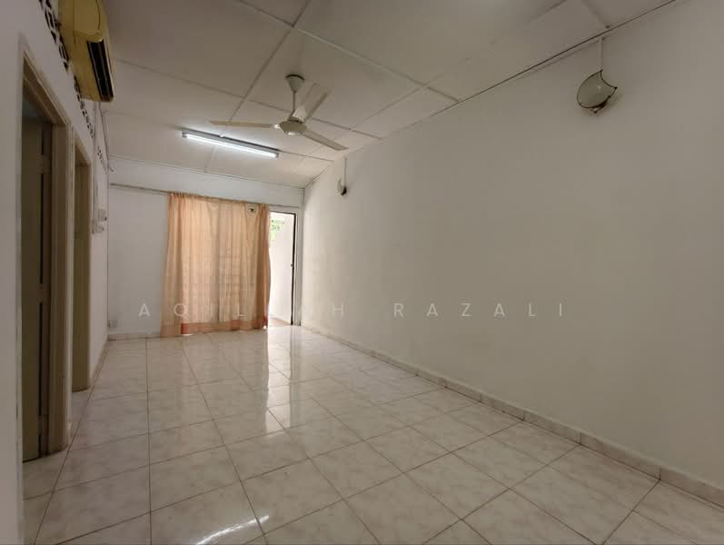 1-storey Terraced House for Sale in Taman Salak Jaya (Salak South) - Aqillah Razali - PropertyGuru.com.my