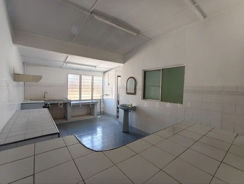 1-storey Terraced House for Sale in Taman Salak Jaya (Salak South) - Aqillah Razali - PropertyGuru.com.my