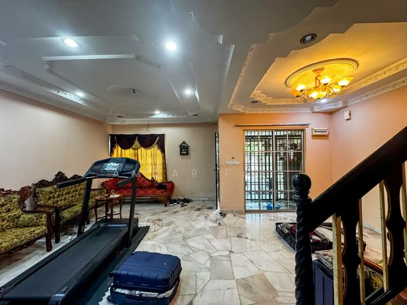 2-storey Terraced House for Sale in Bandar Tasik Puteri (Rawang) - Amzar Faiz - Living Room - PropertyGuru.com.my