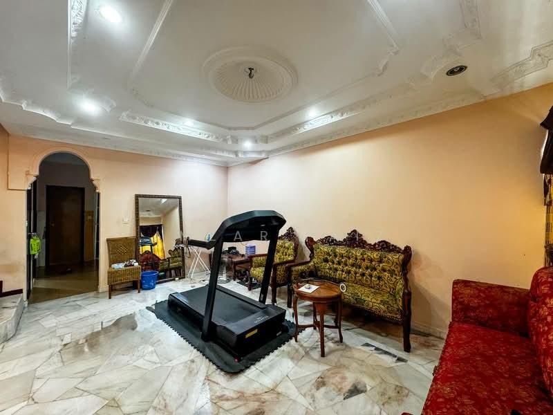 2-storey Terraced House for Sale in Bandar Tasik Puteri (Rawang) - Amzar Faiz - Living Room - PropertyGuru.com.my