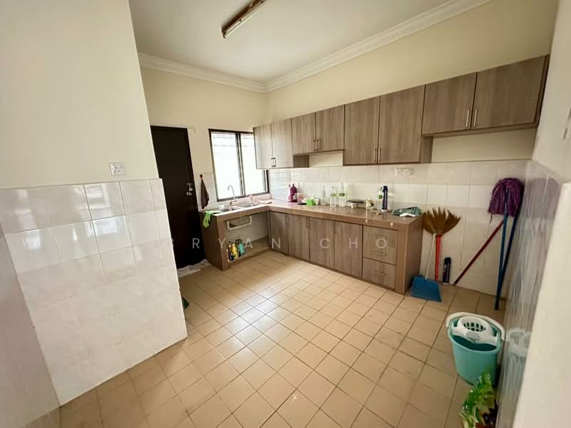 2-storey Terraced House for Sale in Taman Puncak Jalil (Seri Kembangan) - Bryan Cho - Kitchen - PropertyGuru.com.my