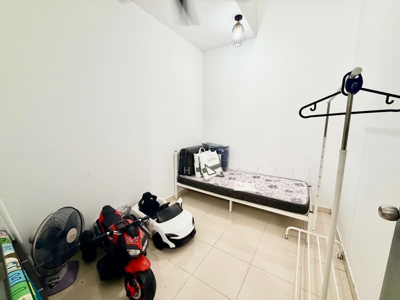1-storey Terraced House for Sale in Banting (Selangor) - Aqillah Razali - PropertyGuru.com.my