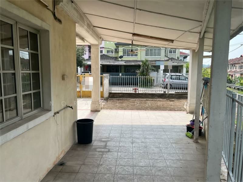 Rumah Teres 2 Tingkat untuk Dijual di Sungai Buloh (Selangor) - Noraini Dahan - Exterior - PropertyGuru.com.my