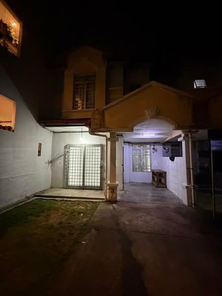 2-storey Terraced House for Rent in Bandar Putra Permai (Seri Kembangan) - Joanne Yan - Exterior - PropertyGuru.com.my