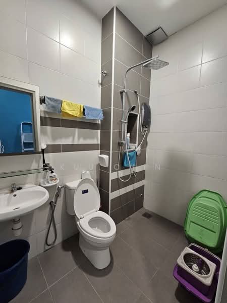 Rumah Teres 2 Tingkat untuk Dijual di Taman Dato Onn (Johor Bahru) - Kuu Chin - Bathroom - PropertyGuru.com.my