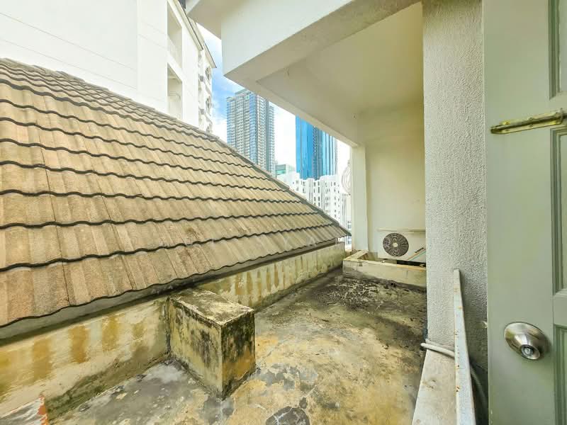 Kondominium untuk Dijual di 1A Stonor - Zul Syafiq - Balcony - PropertyGuru.com.my