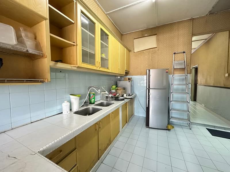 Terraced House for Rent in Taman Johor Jaya (Johor Bahru) - Daphne Lee - Kitchen - PropertyGuru.com.my