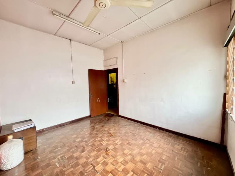 Rumah Teres 2 Tingkat untuk Dijual di Taman Hijau (Kajang) - Aqillah Razali - Interior - PropertyGuru.com.my